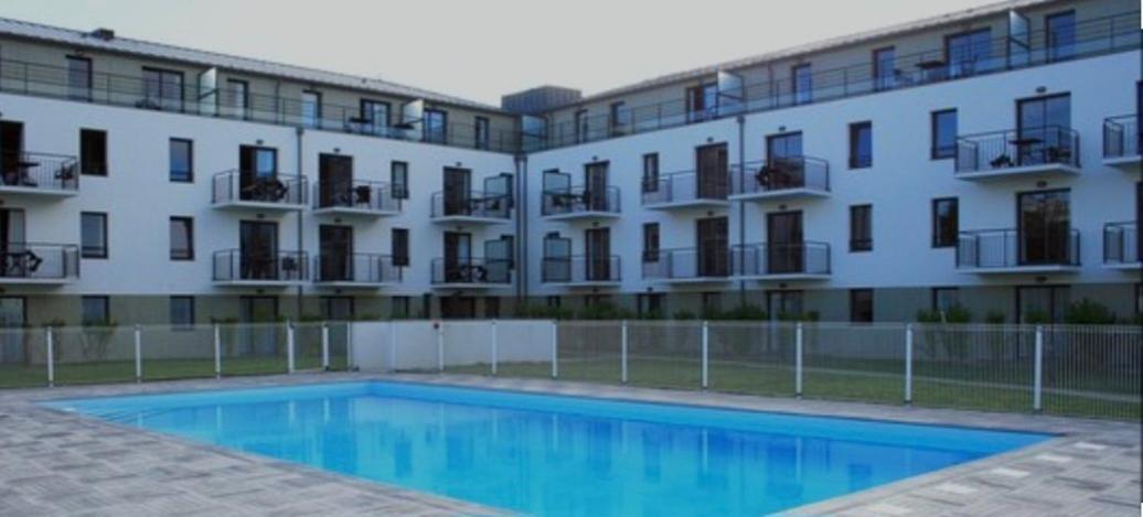 Les Thermes 521 - Appt Proche Plage Avec Piscine Partagee 孔卡尔诺 外观 照片